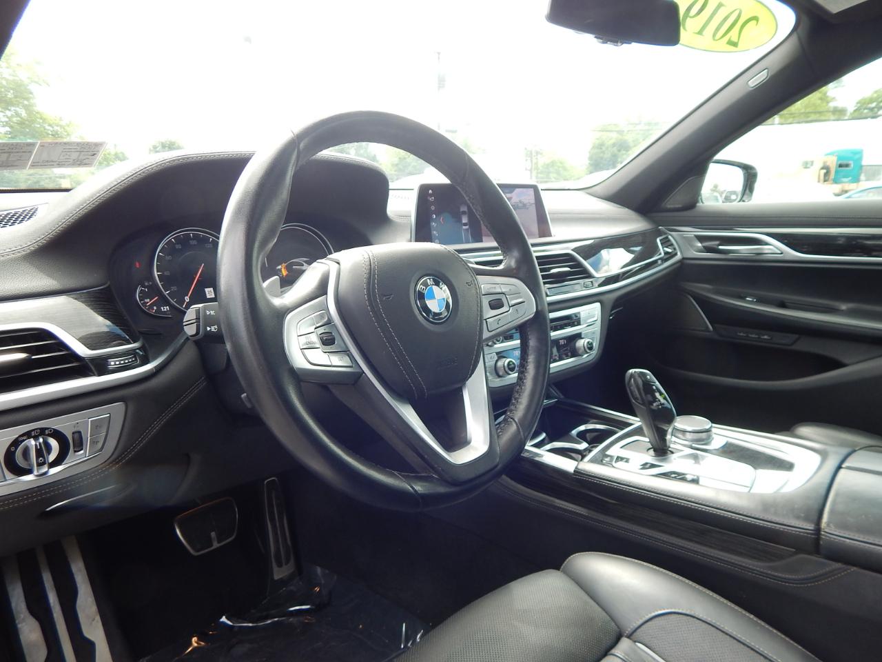 BMW 7-Series 750i xDrive Sedan 2019
