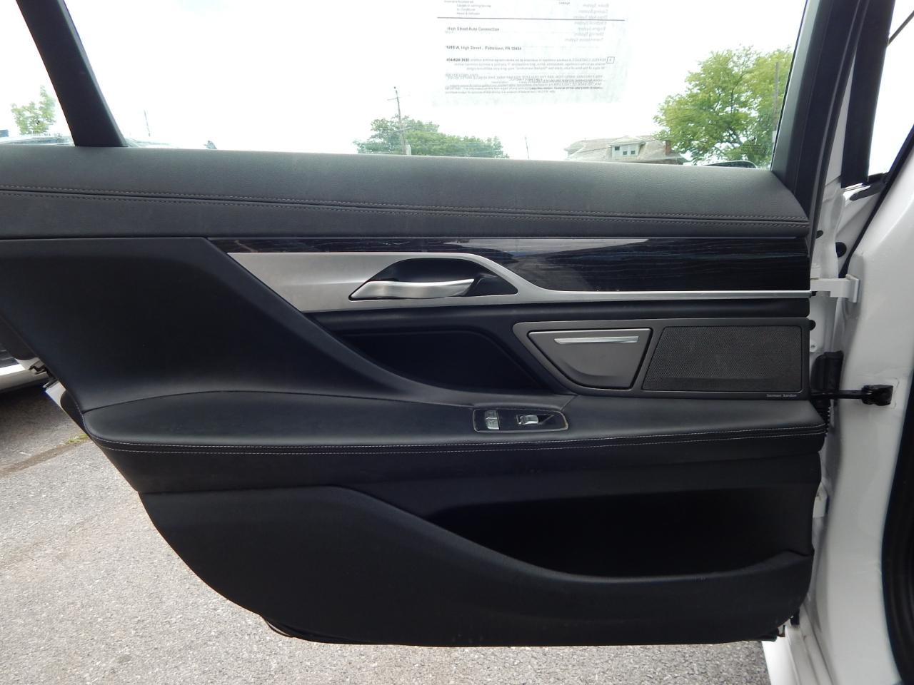 BMW 7-Series 750i xDrive Sedan 2019