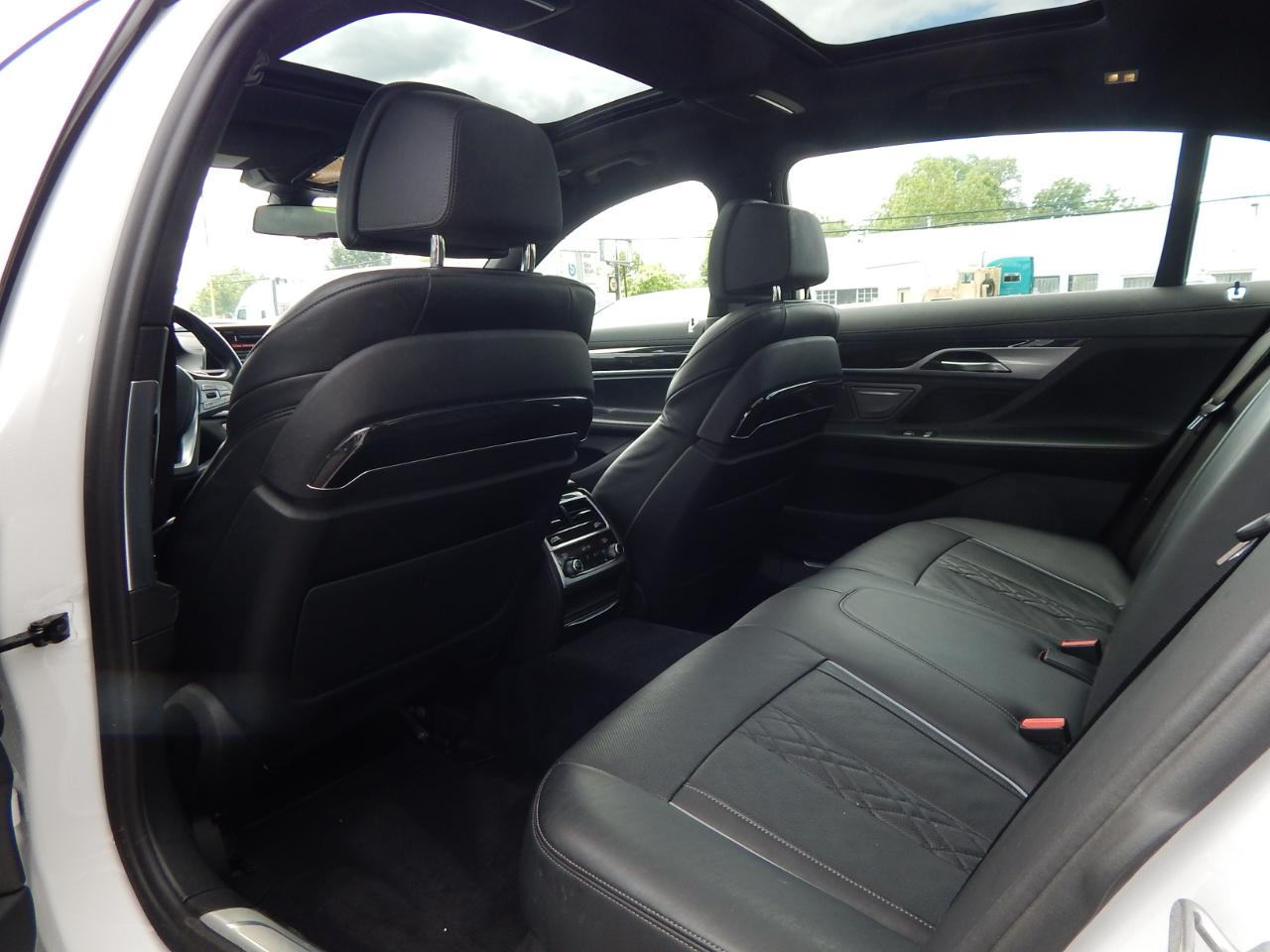 BMW 7-Series 750i xDrive Sedan 2019
