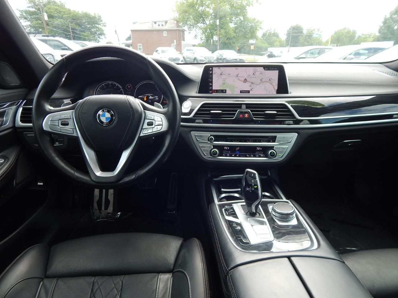 BMW 7-Series 750i xDrive Sedan 2019