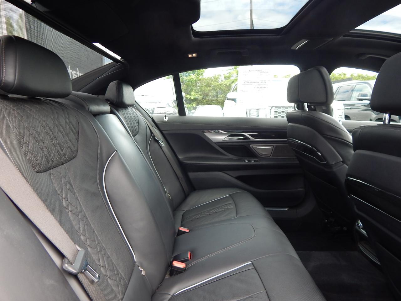 BMW 7-Series 750i xDrive Sedan 2019