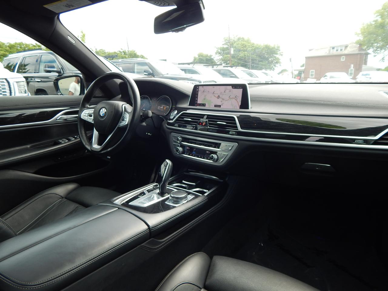 BMW 7-Series 750i xDrive Sedan 2019