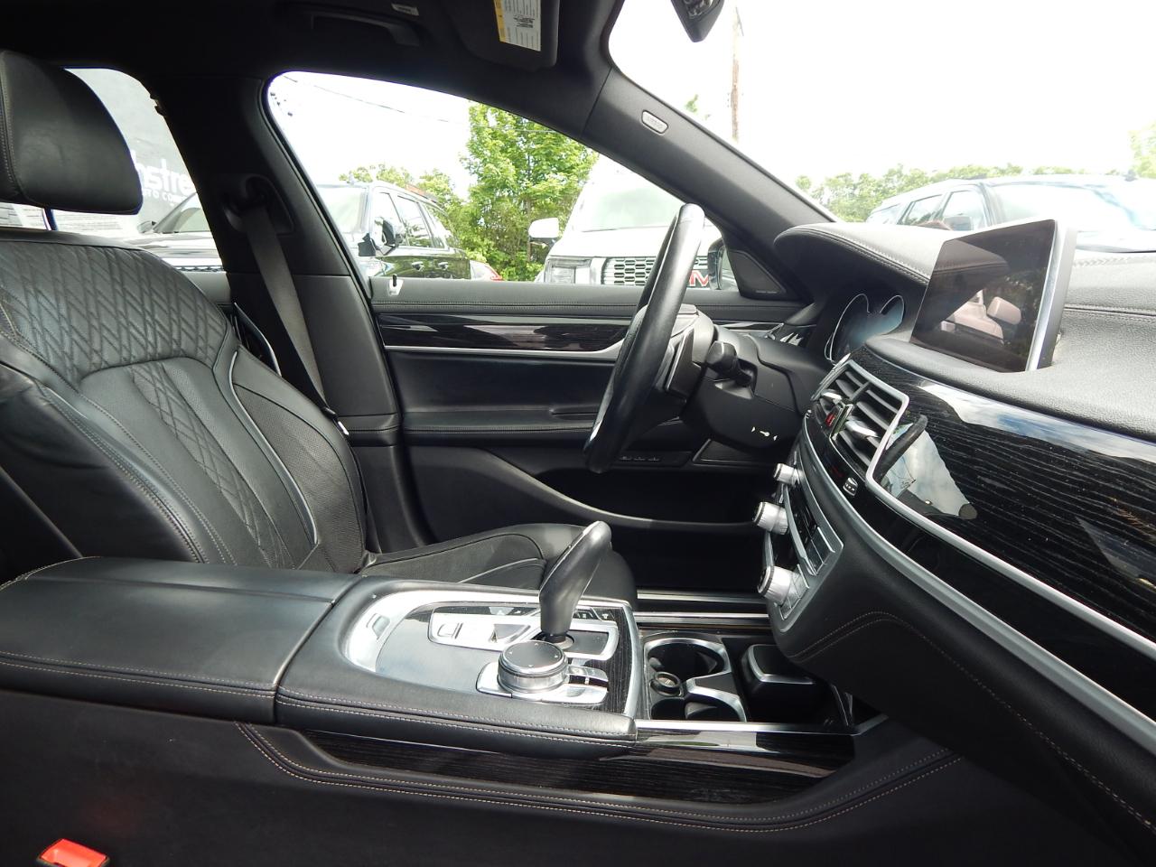 BMW 7-Series 750i xDrive Sedan 2019