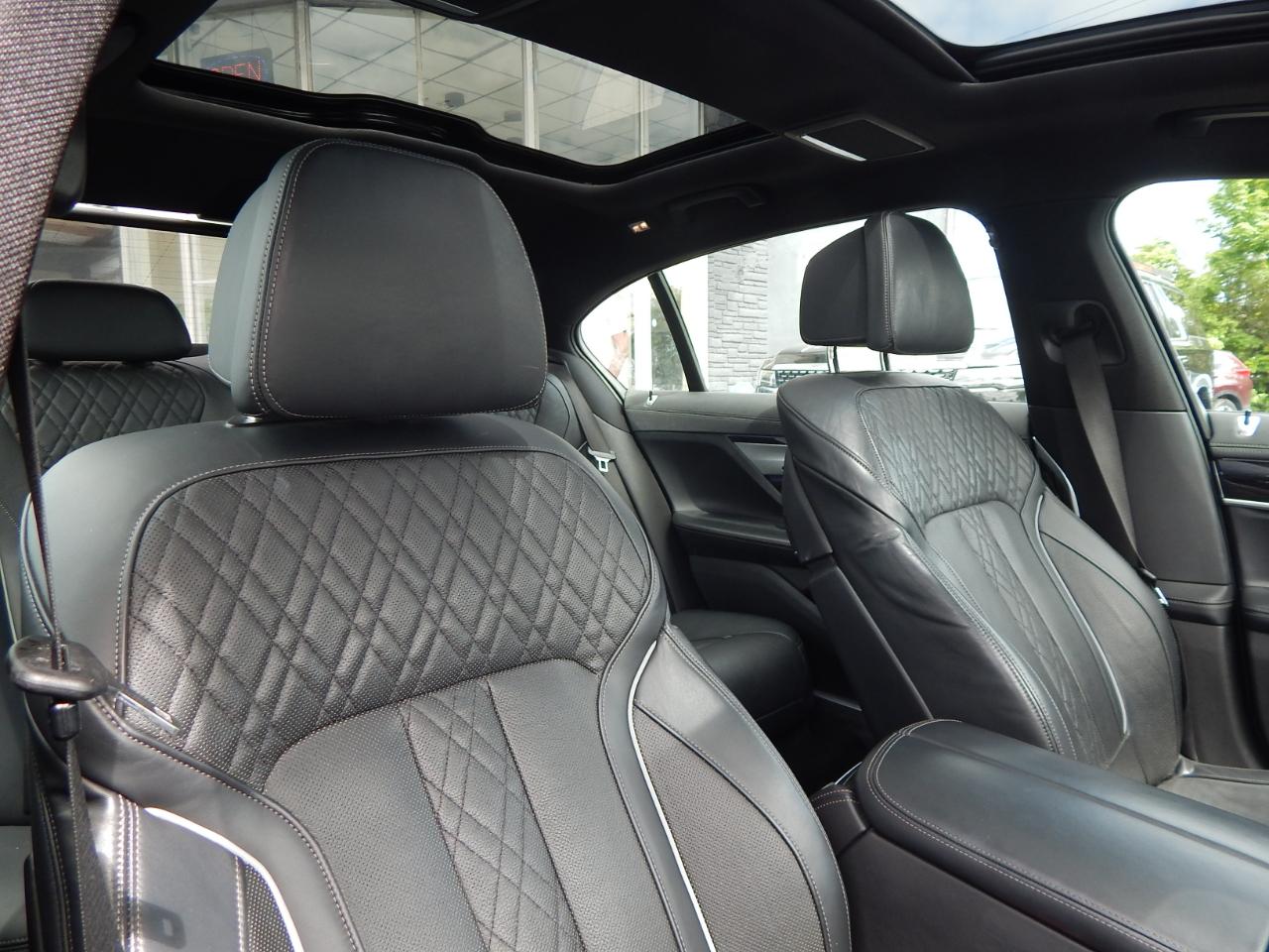 BMW 7-Series 750i xDrive Sedan 2019