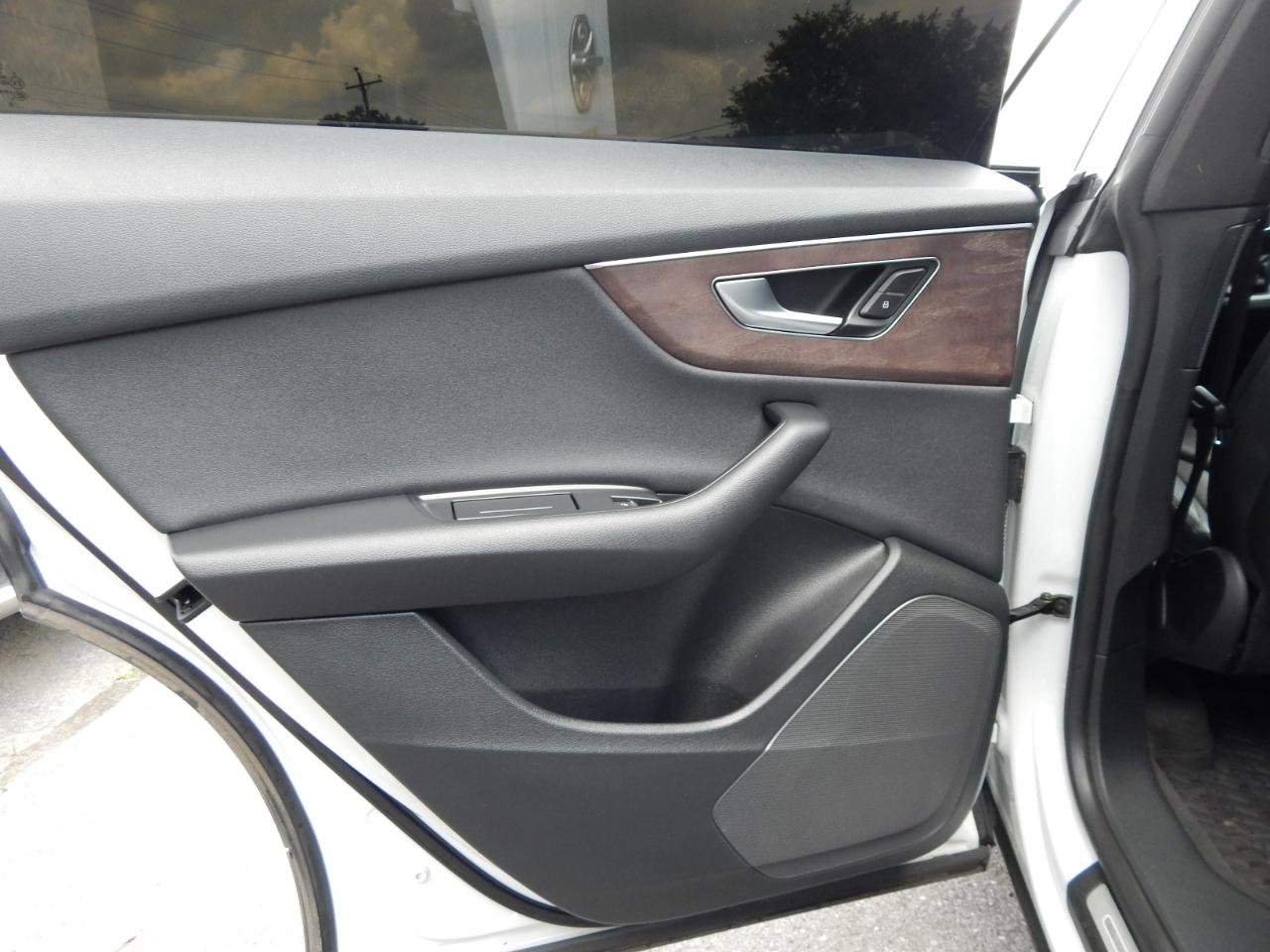 Audi Q8 Progressiv 55 TFSI quattro 2019