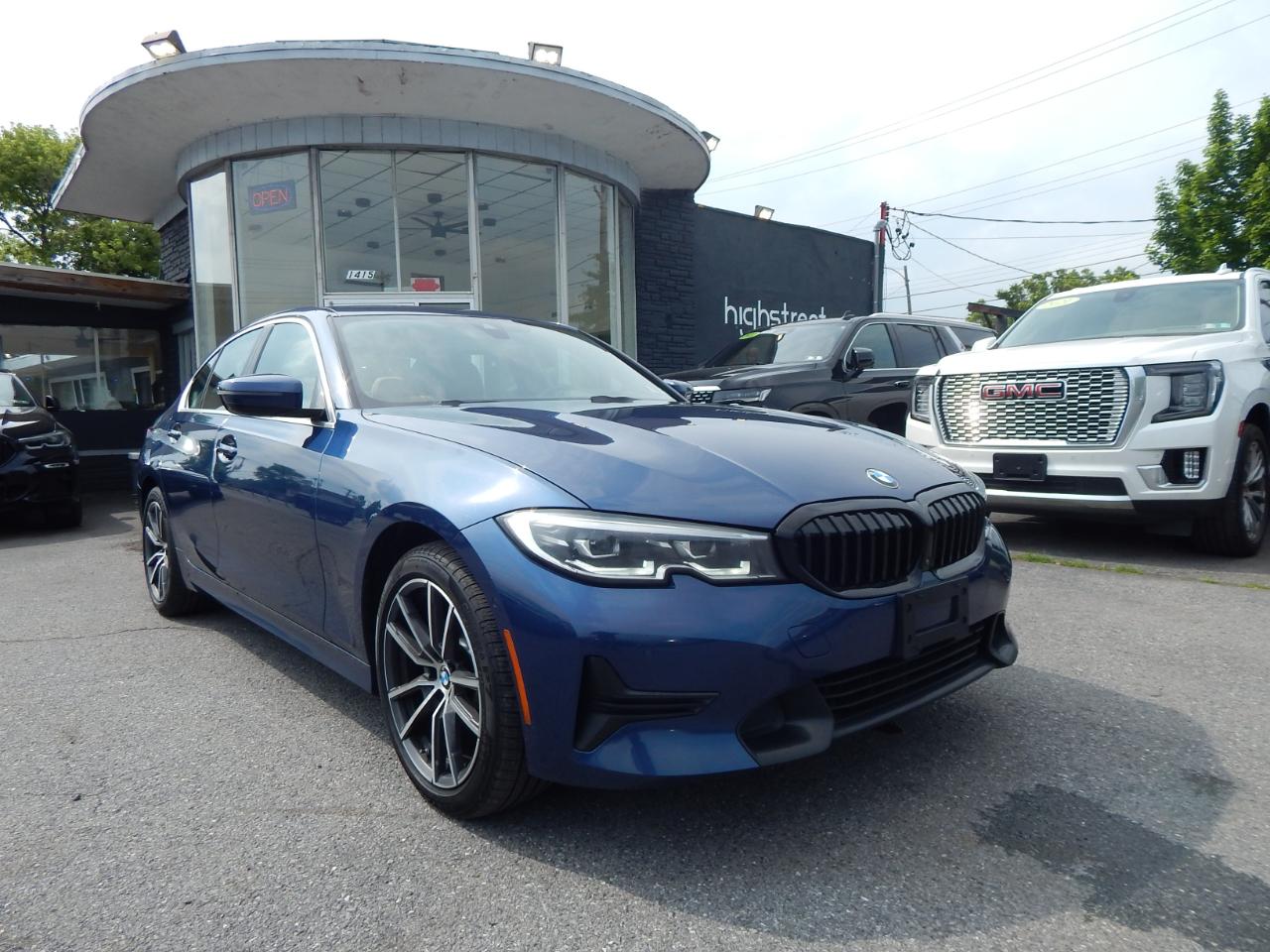 BMW 3 Series 330i xDrive Sedan 2021