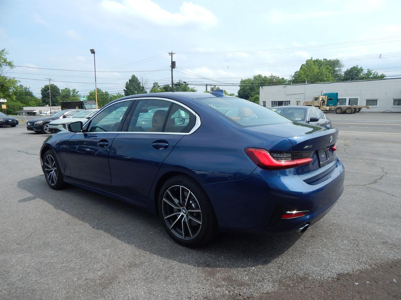 BMW 3 Series 330i xDrive Sedan 2021