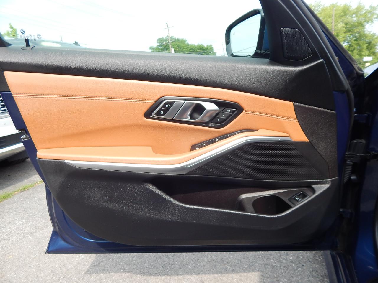 BMW 3 Series 330i xDrive Sedan 2021