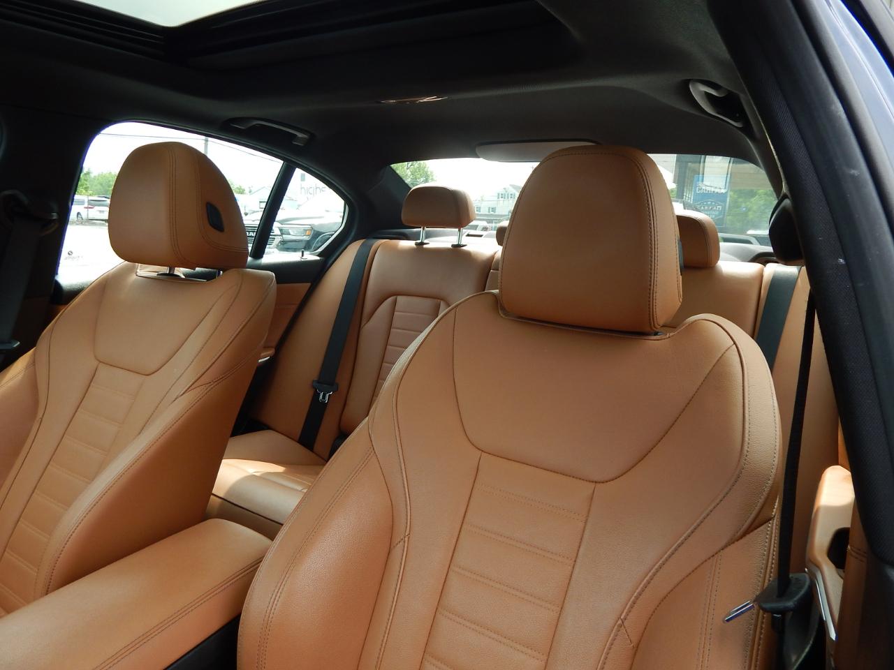 BMW 3 Series 330i xDrive Sedan 2021