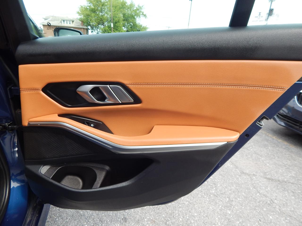 BMW 3 Series 330i xDrive Sedan 2021