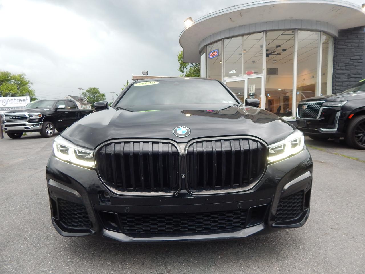 BMW 7 Series 750i xDrive Sedan 2020