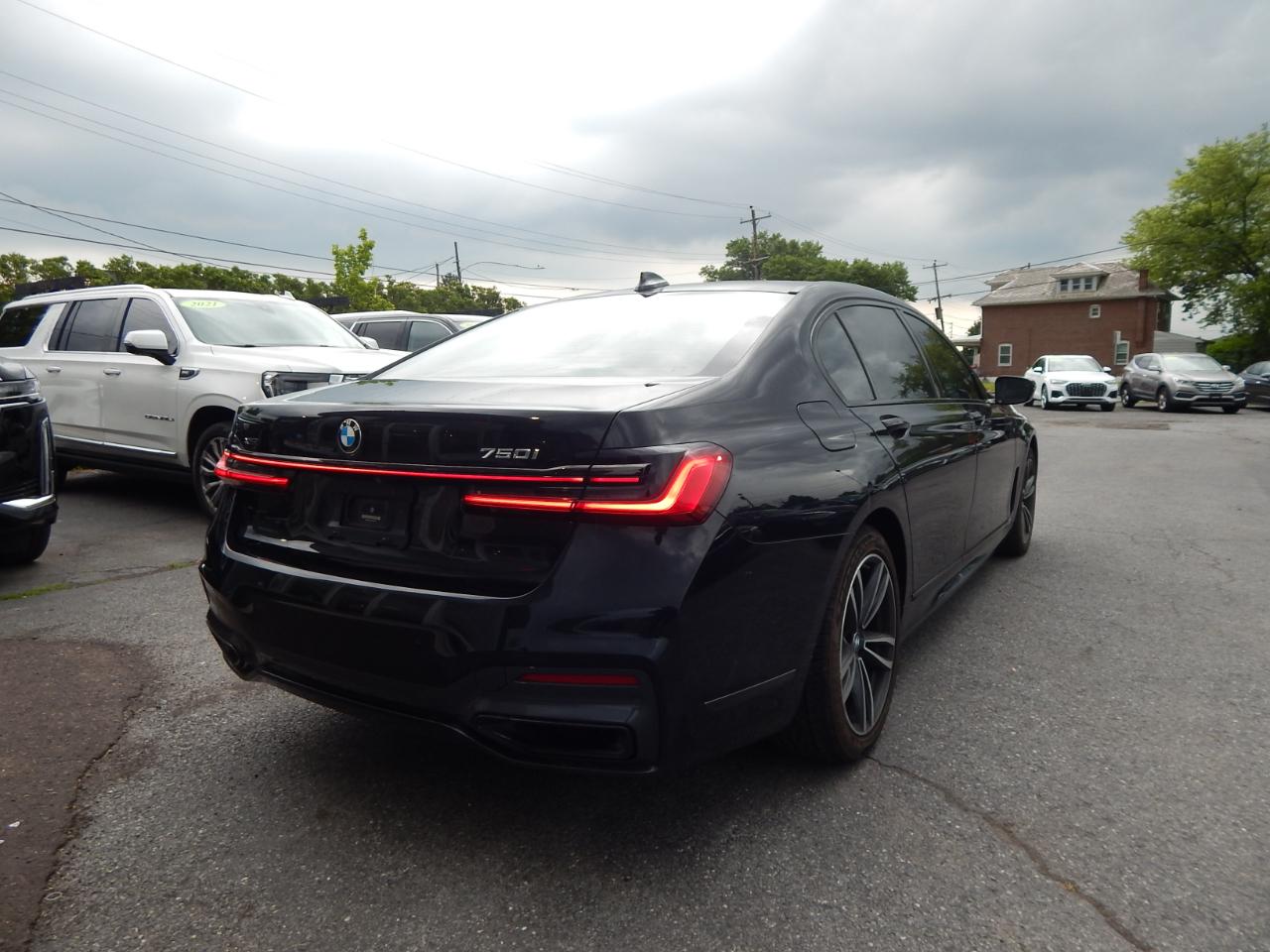 BMW 7 Series 750i xDrive Sedan 2020