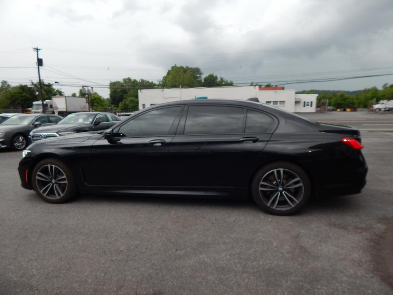 BMW 7 Series 750i xDrive Sedan 2020