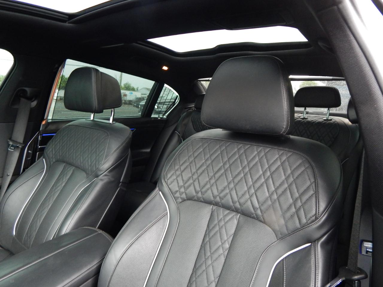 BMW 7 Series 750i xDrive Sedan 2020