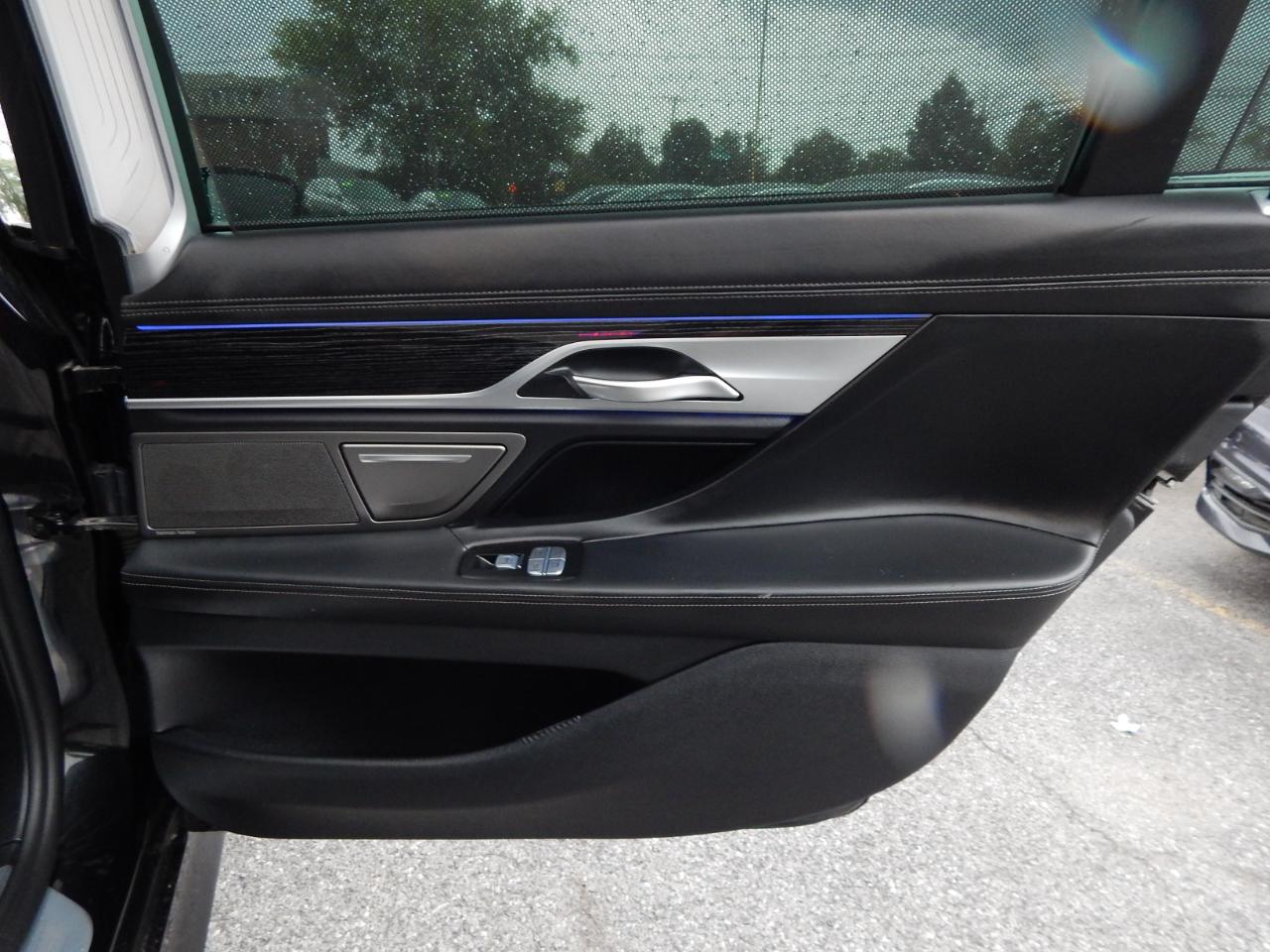BMW 7 Series 750i xDrive Sedan 2020