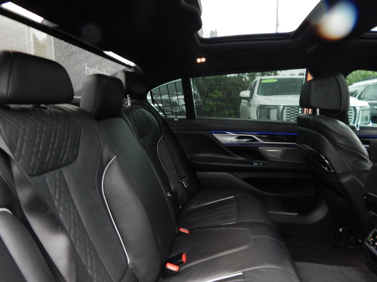 BMW 7 Series 750i xDrive Sedan 2020