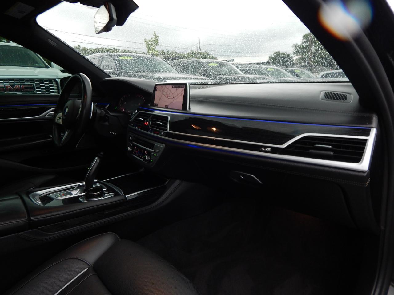 BMW 7 Series 750i xDrive Sedan 2020