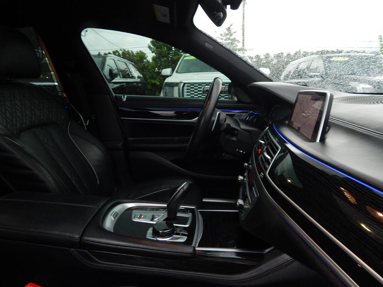 BMW 7 Series 750i xDrive Sedan 2020
