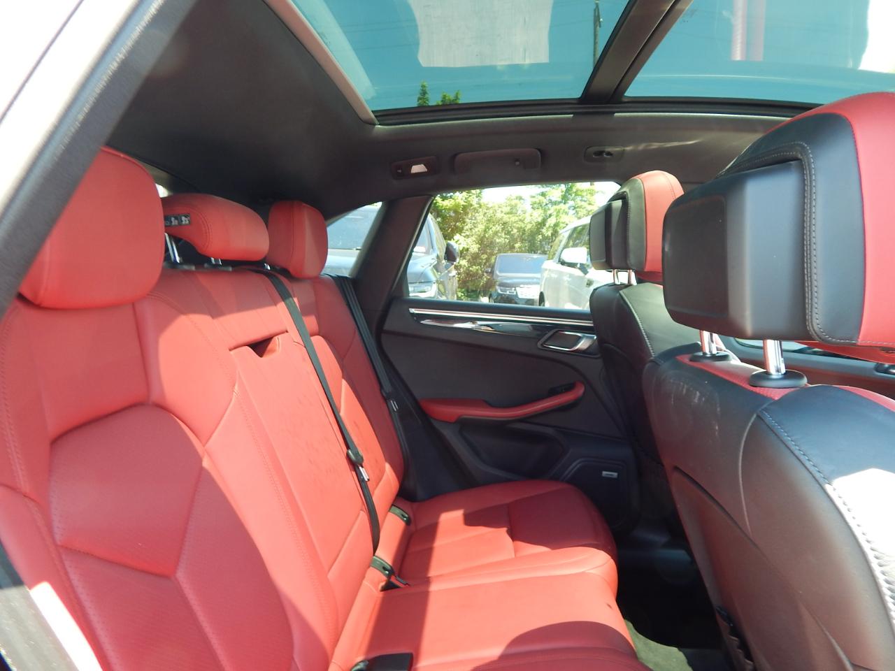 Porsche Macan AWD 2021