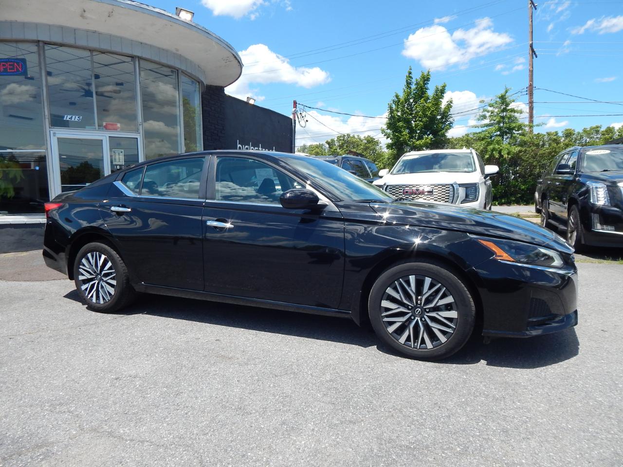 Nissan Altima SV 4D Sedan 2.5 2023