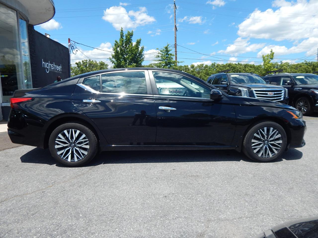 Nissan Altima SV 4D Sedan 2.5 2023