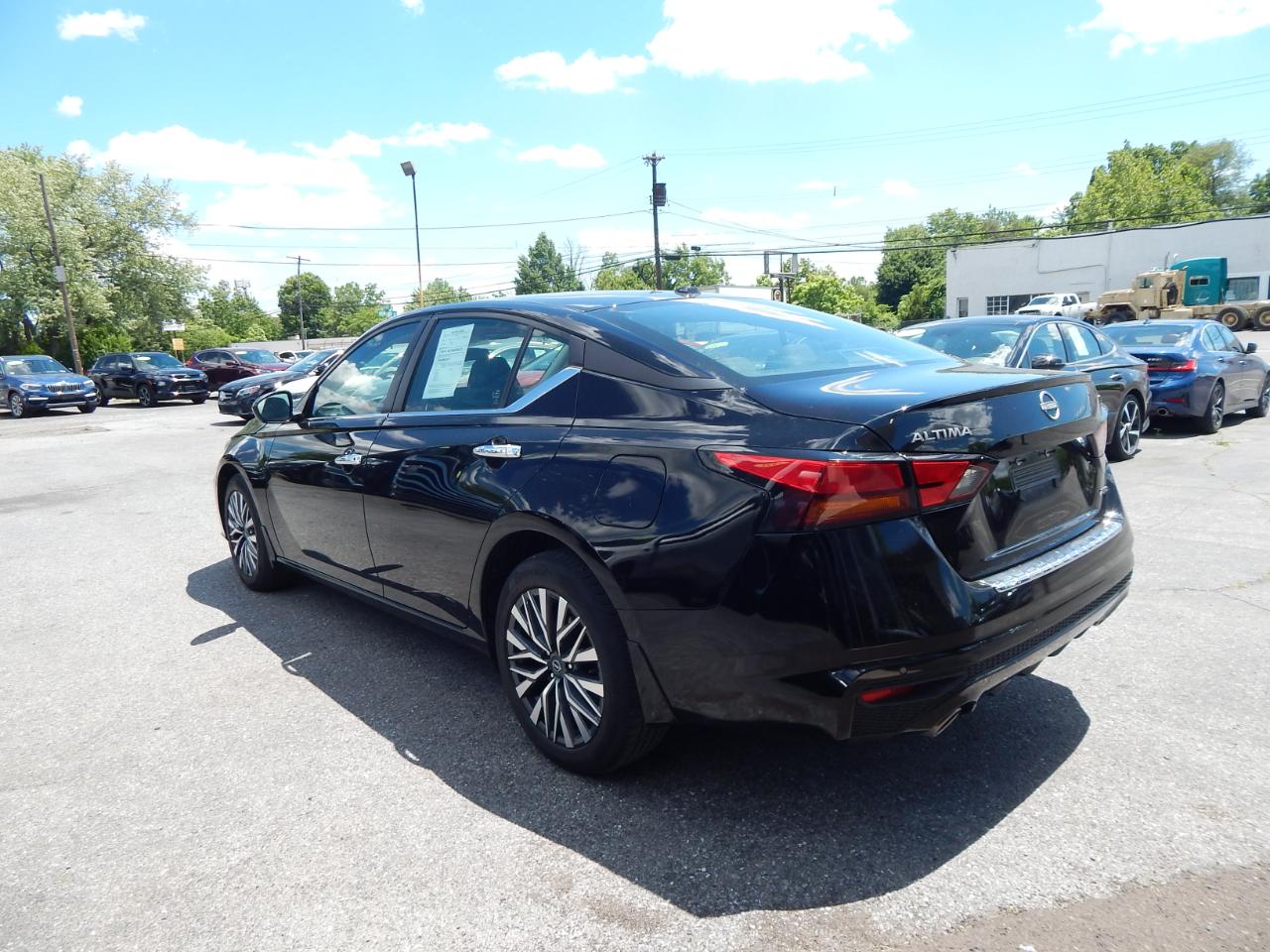 Nissan Altima SV 4D Sedan 2.5 2023