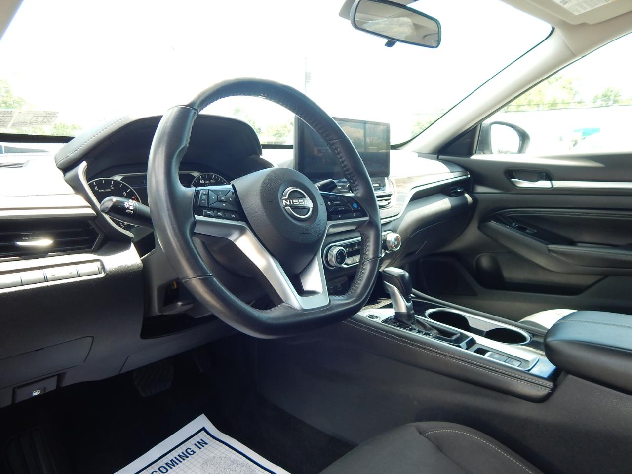 Nissan Altima SV 4D Sedan 2.5 2023
