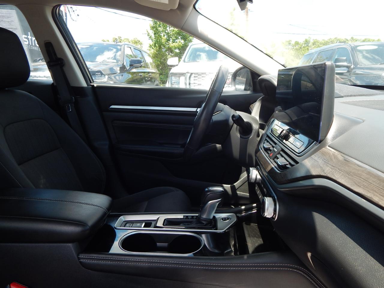 Nissan Altima SV 4D Sedan 2.5 2023
