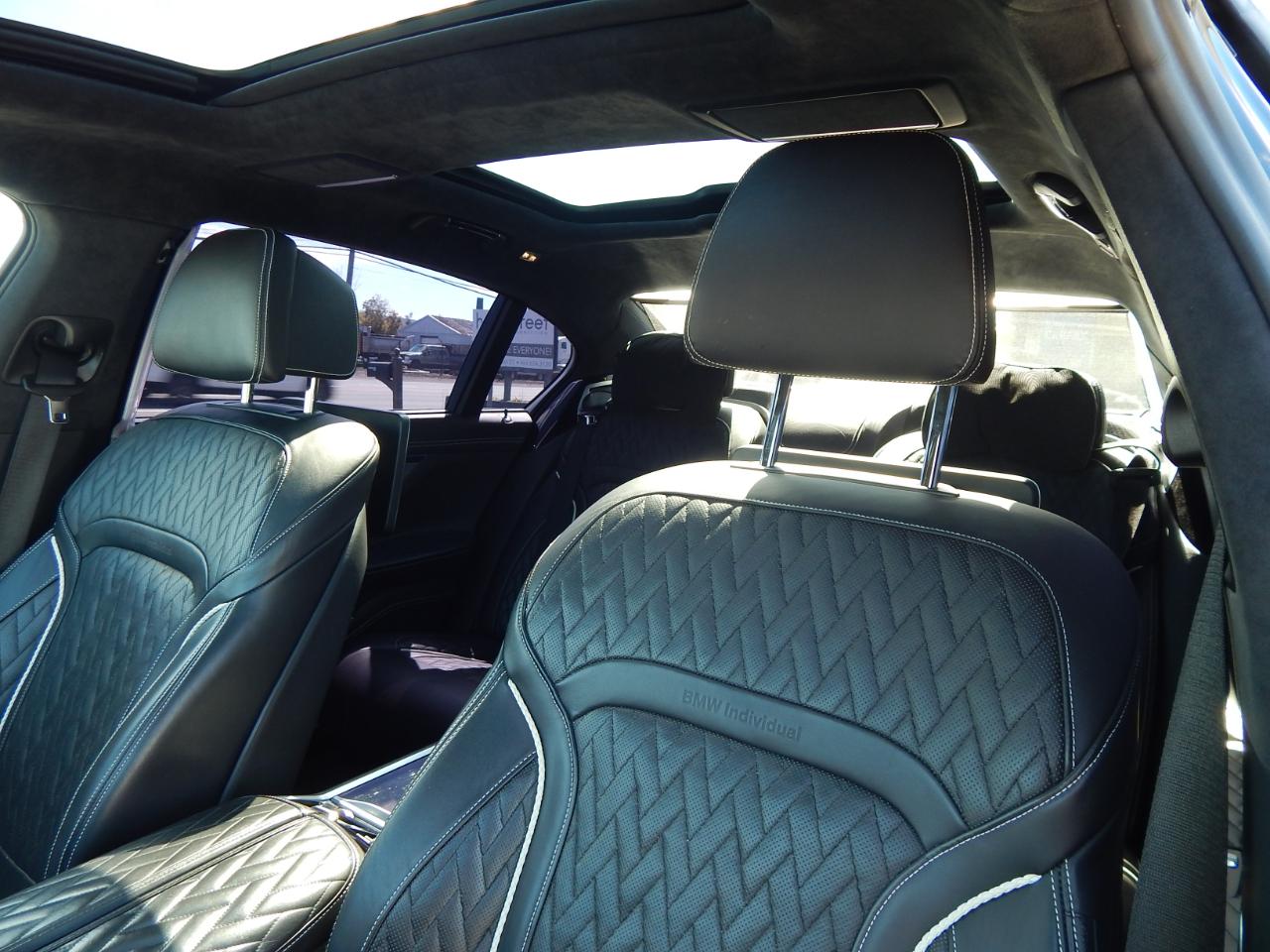 BMW 7 Series ALPINA B7 xDrive Sedan 2020