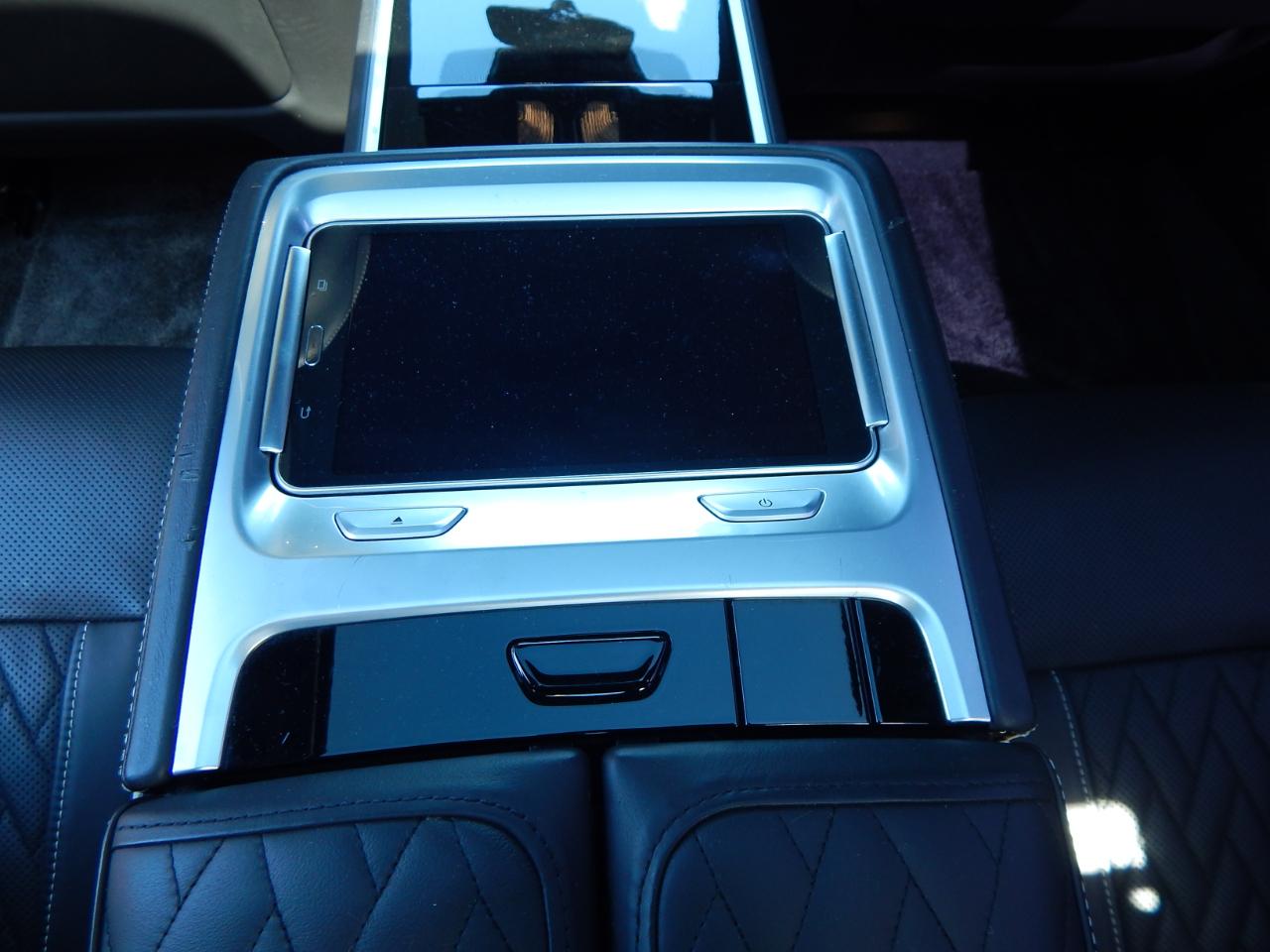 BMW 7 Series ALPINA B7 xDrive Sedan 2020