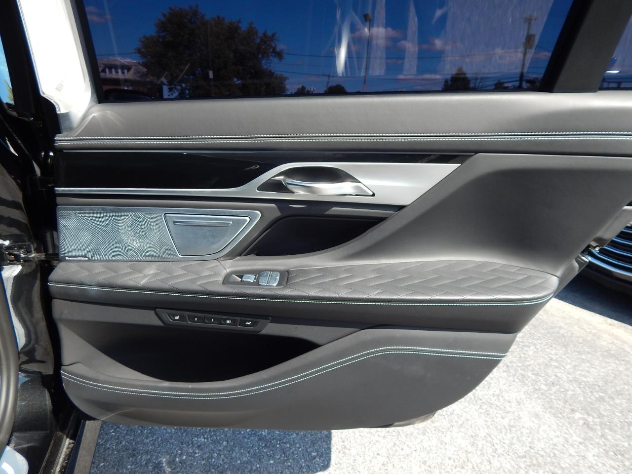 BMW 7 Series ALPINA B7 xDrive Sedan 2020