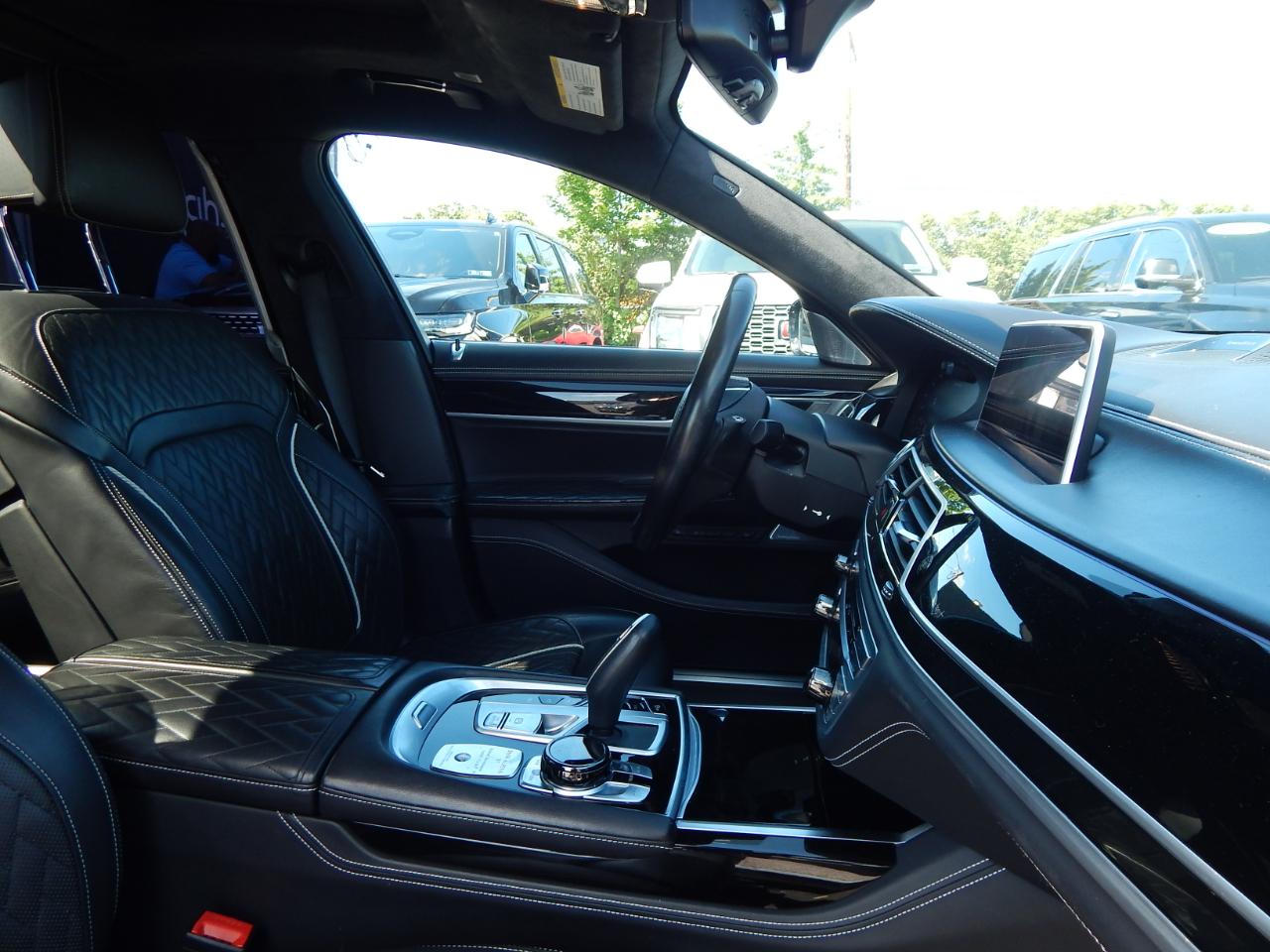 BMW 7 Series ALPINA B7 xDrive Sedan 2020