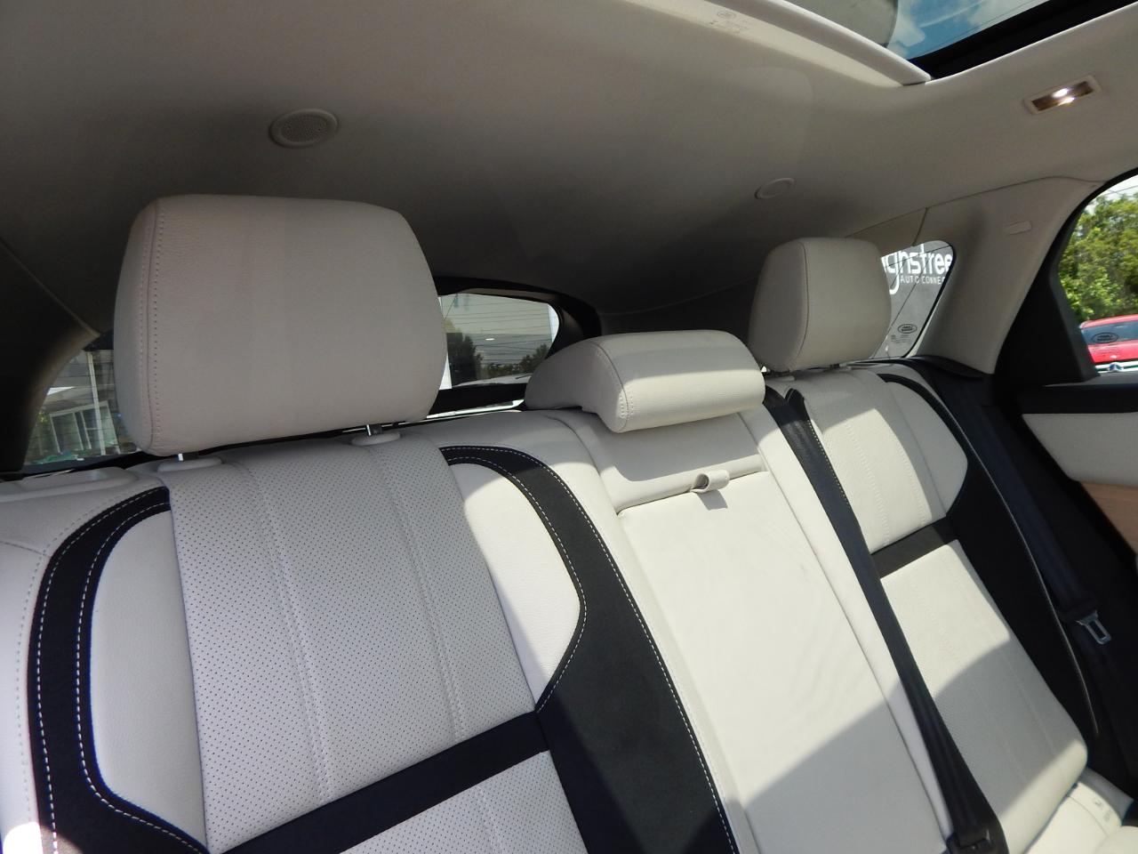 Land Rover Range Rover Velar P250 S 2023