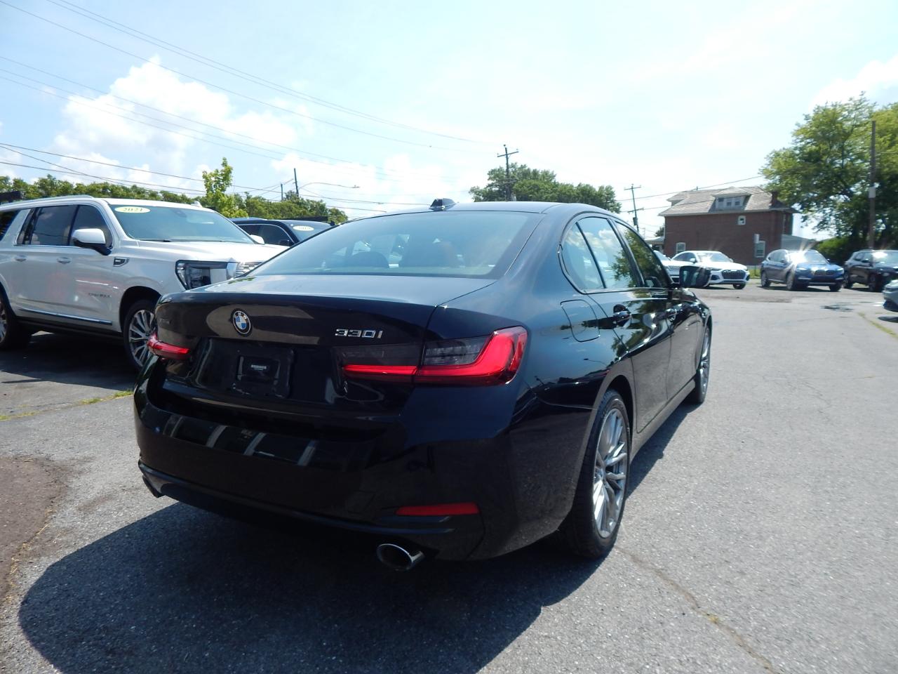 BMW 3 Series 330i xDrive Sedan 2023