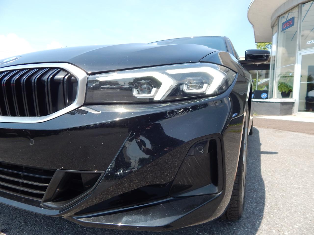 BMW 3 Series 330i xDrive Sedan 2023