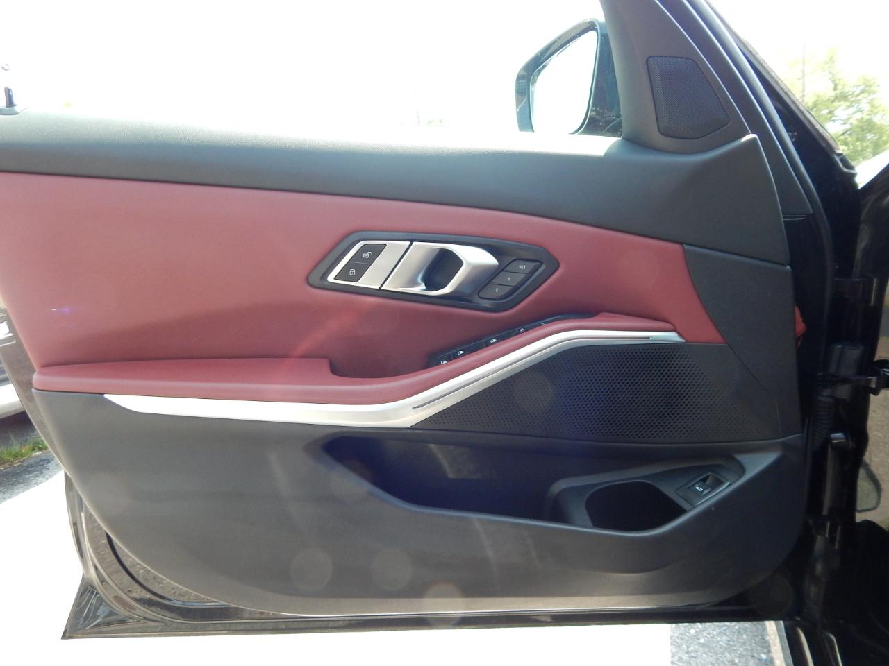 BMW 3 Series 330i xDrive Sedan 2023
