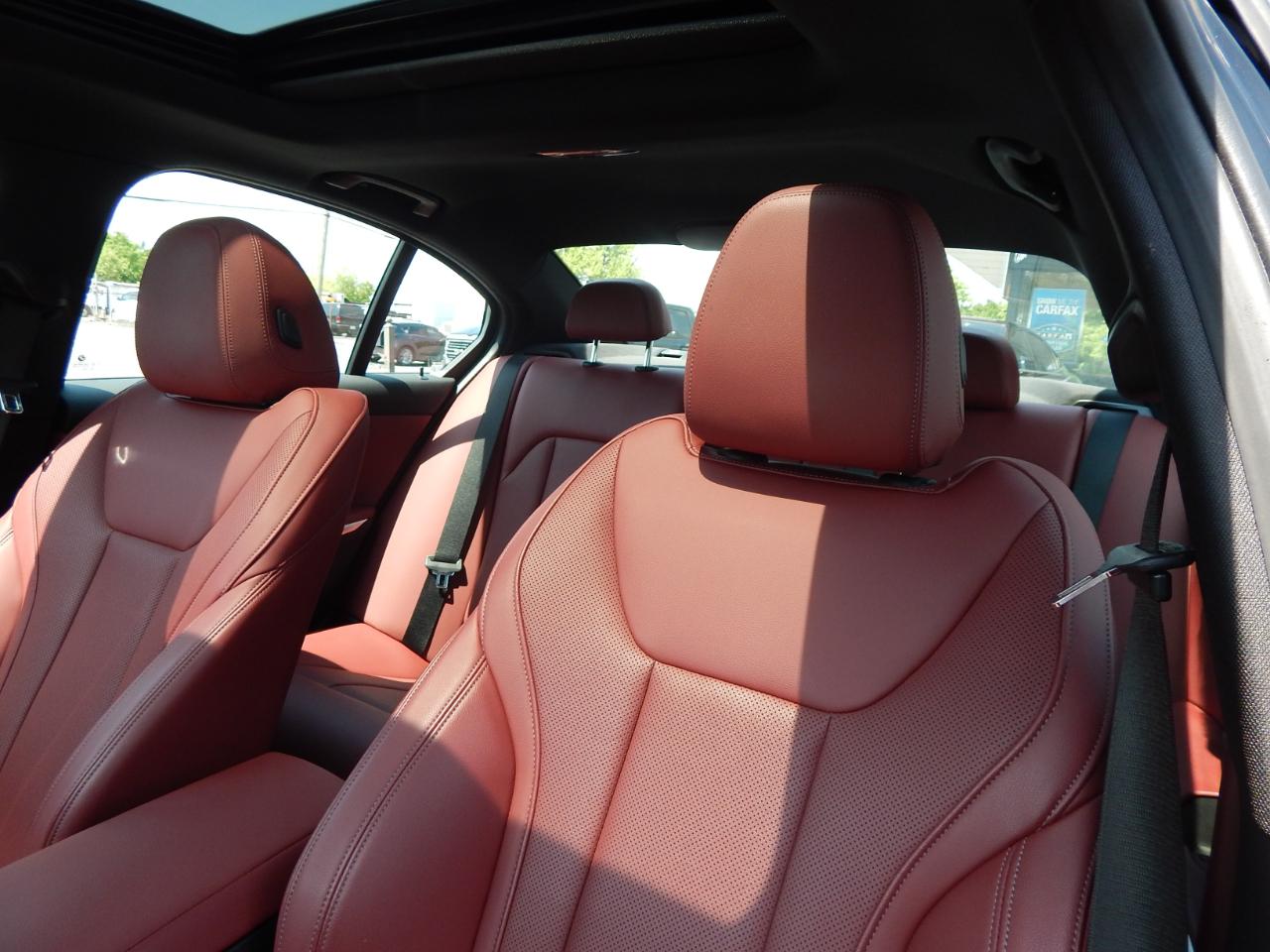 BMW 3 Series 330i xDrive Sedan 2023