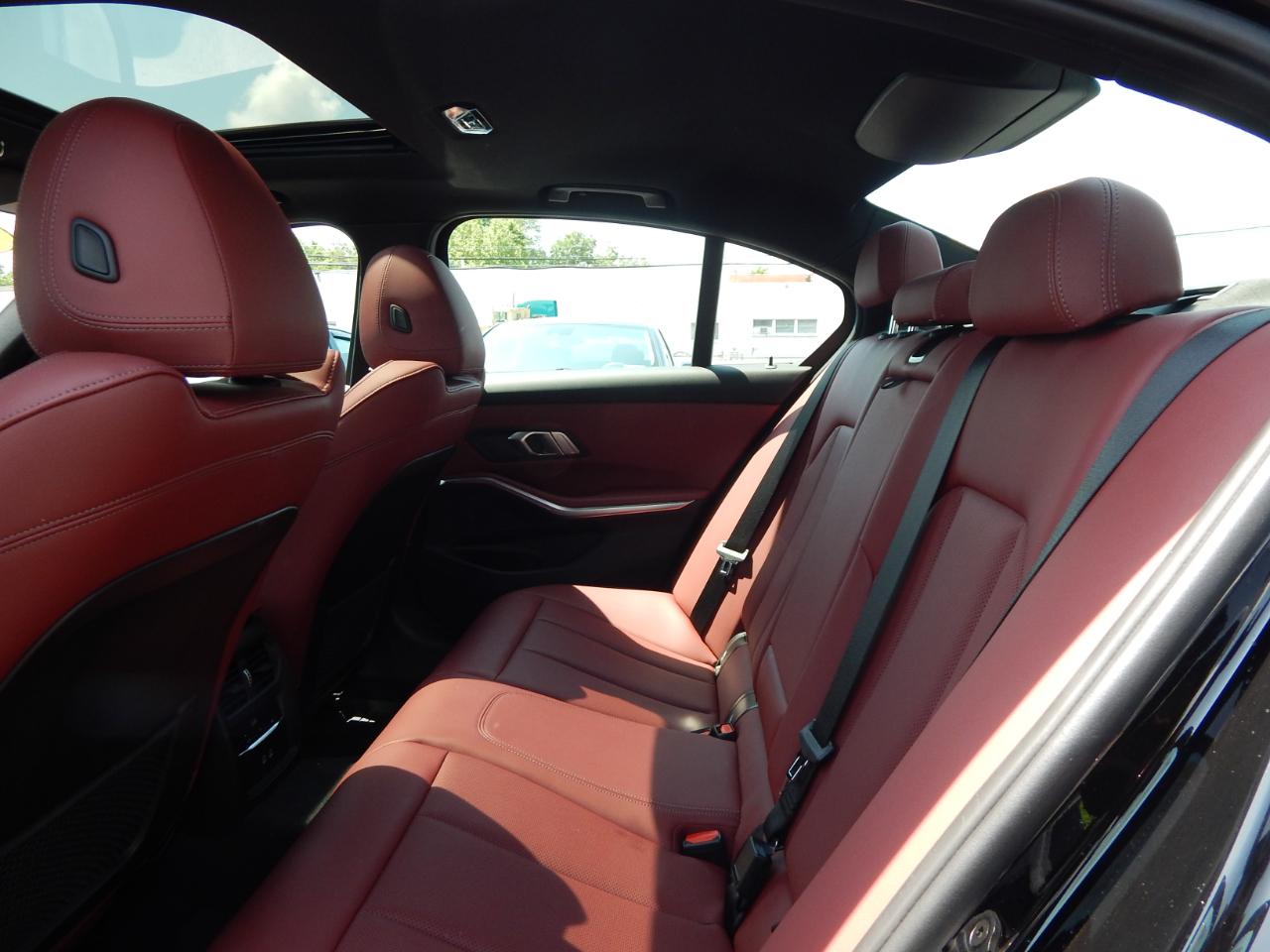 BMW 3 Series 330i xDrive Sedan 2023