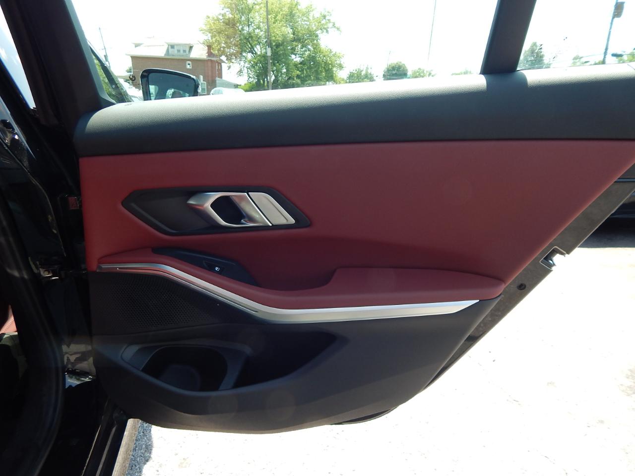 BMW 3 Series 330i xDrive Sedan 2023