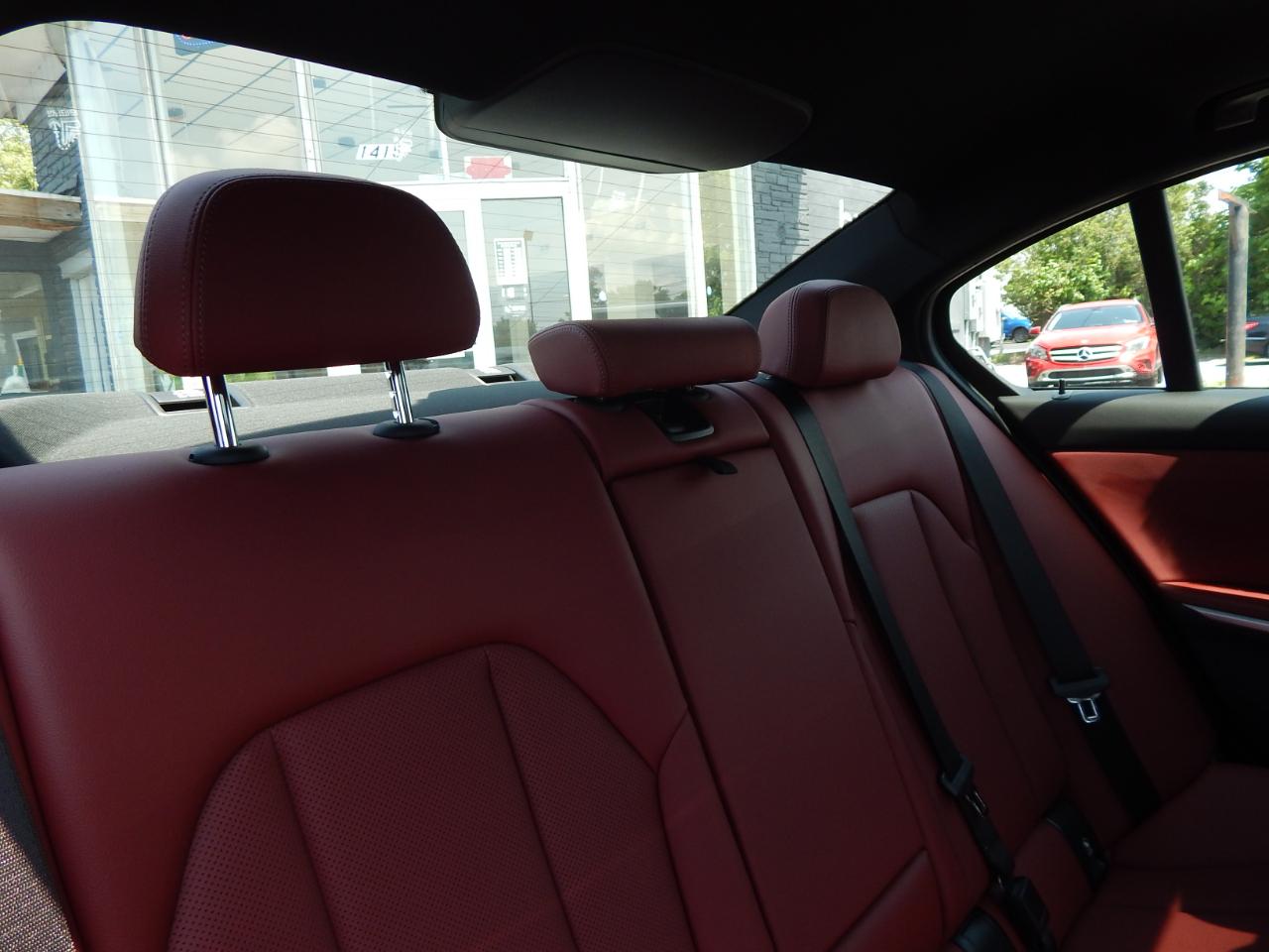BMW 3 Series 330i xDrive Sedan 2023