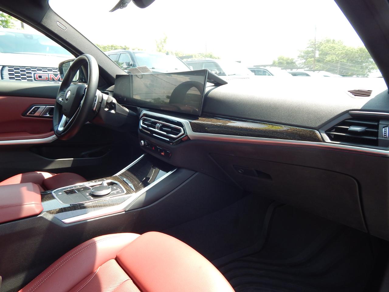 BMW 3 Series 330i xDrive Sedan 2023