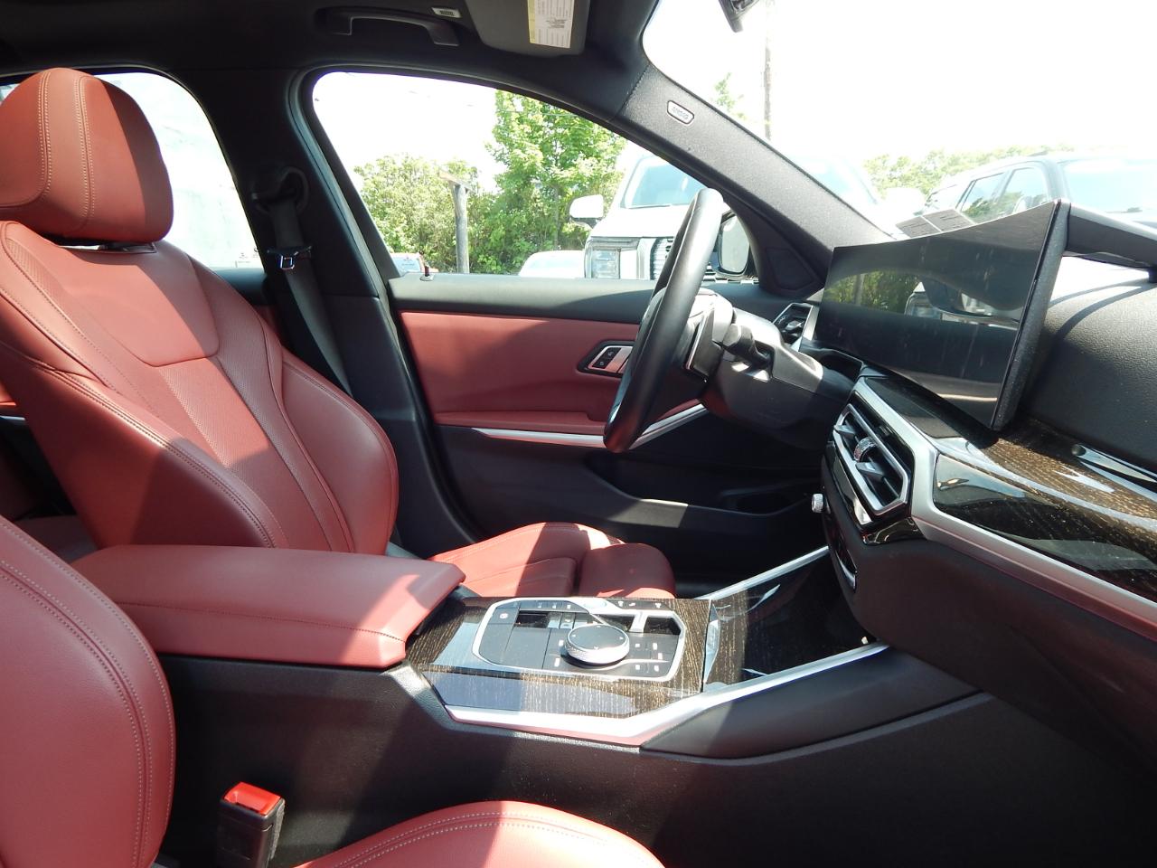 BMW 3 Series 330i xDrive Sedan 2023