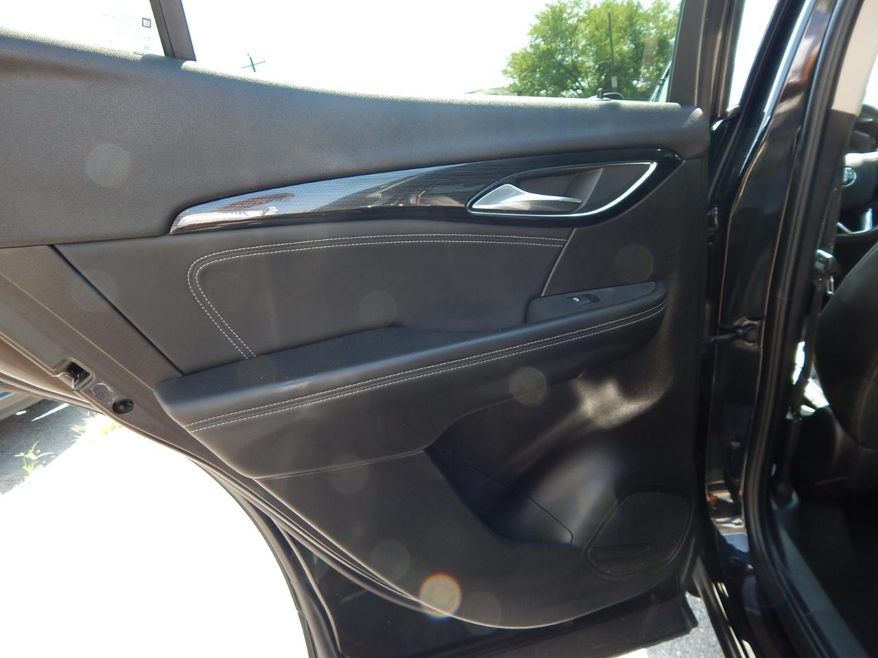 Buick Envision Essence 4D SUV FWD 2023