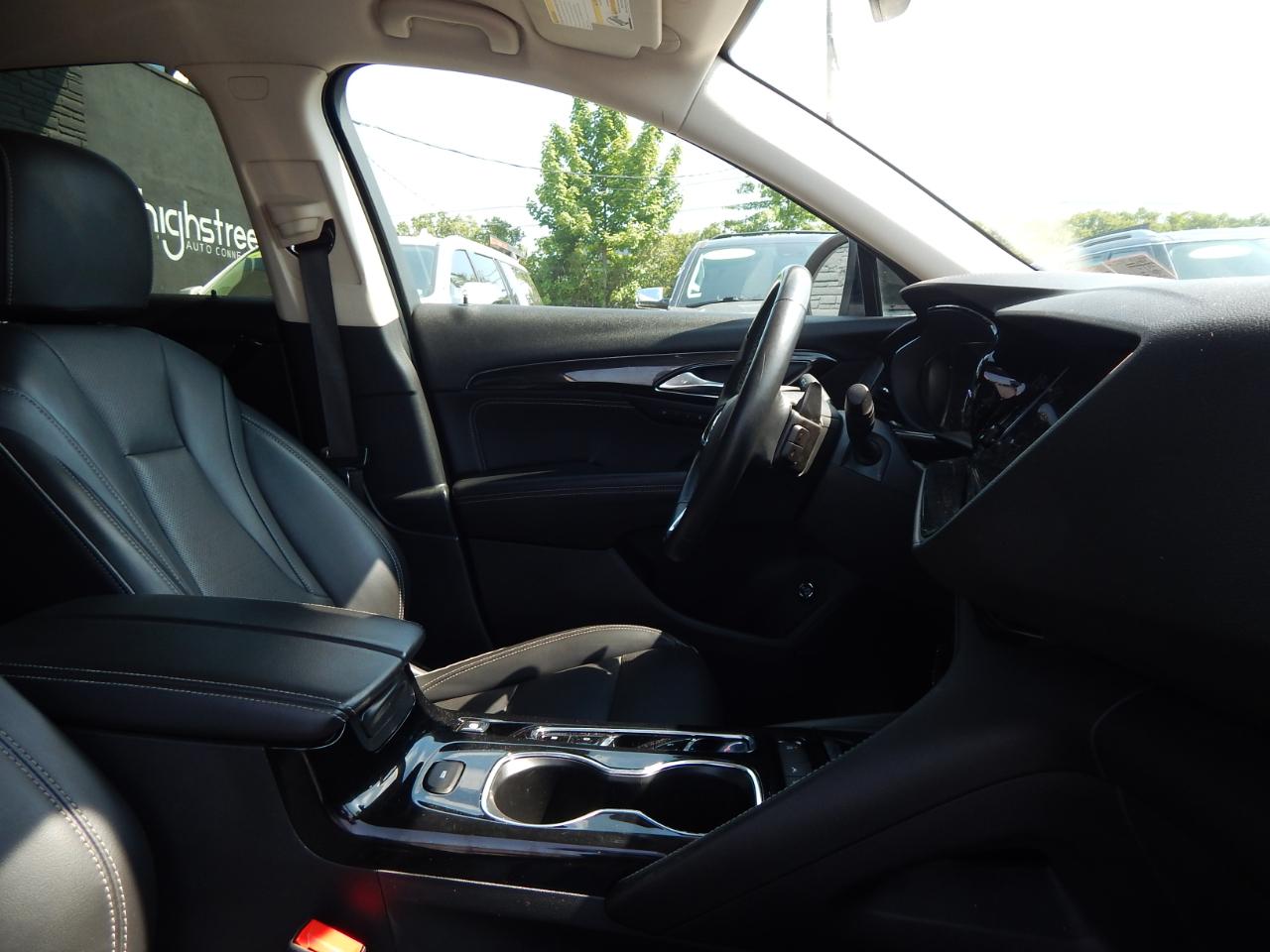 Buick Envision Essence 4D SUV FWD 2023