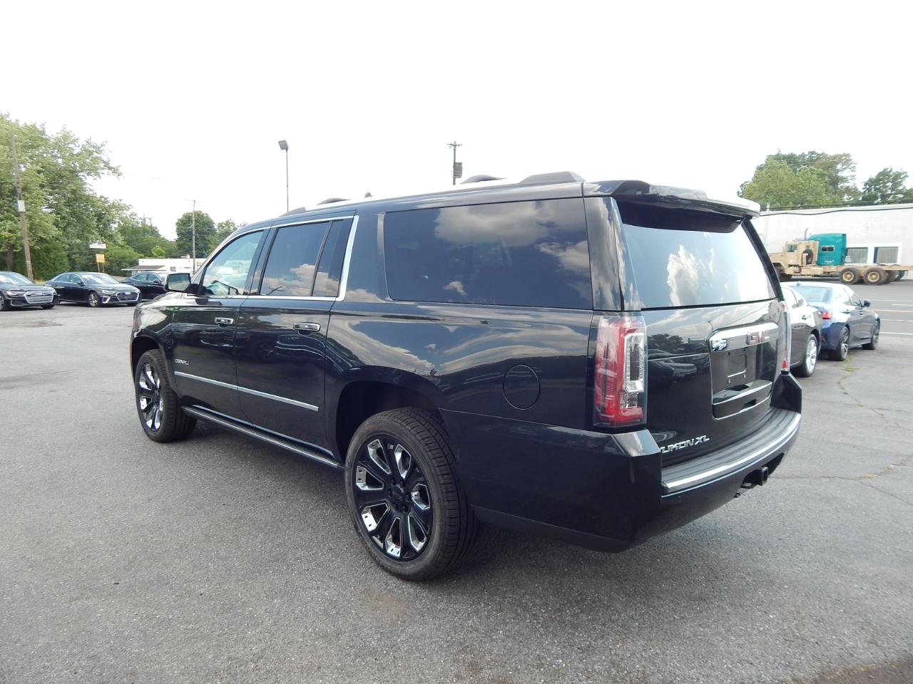 GMC Yukon XL Denali 2020