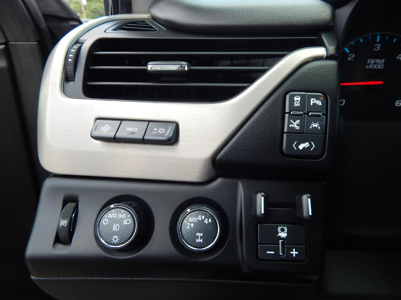 GMC Yukon XL Denali 2020
