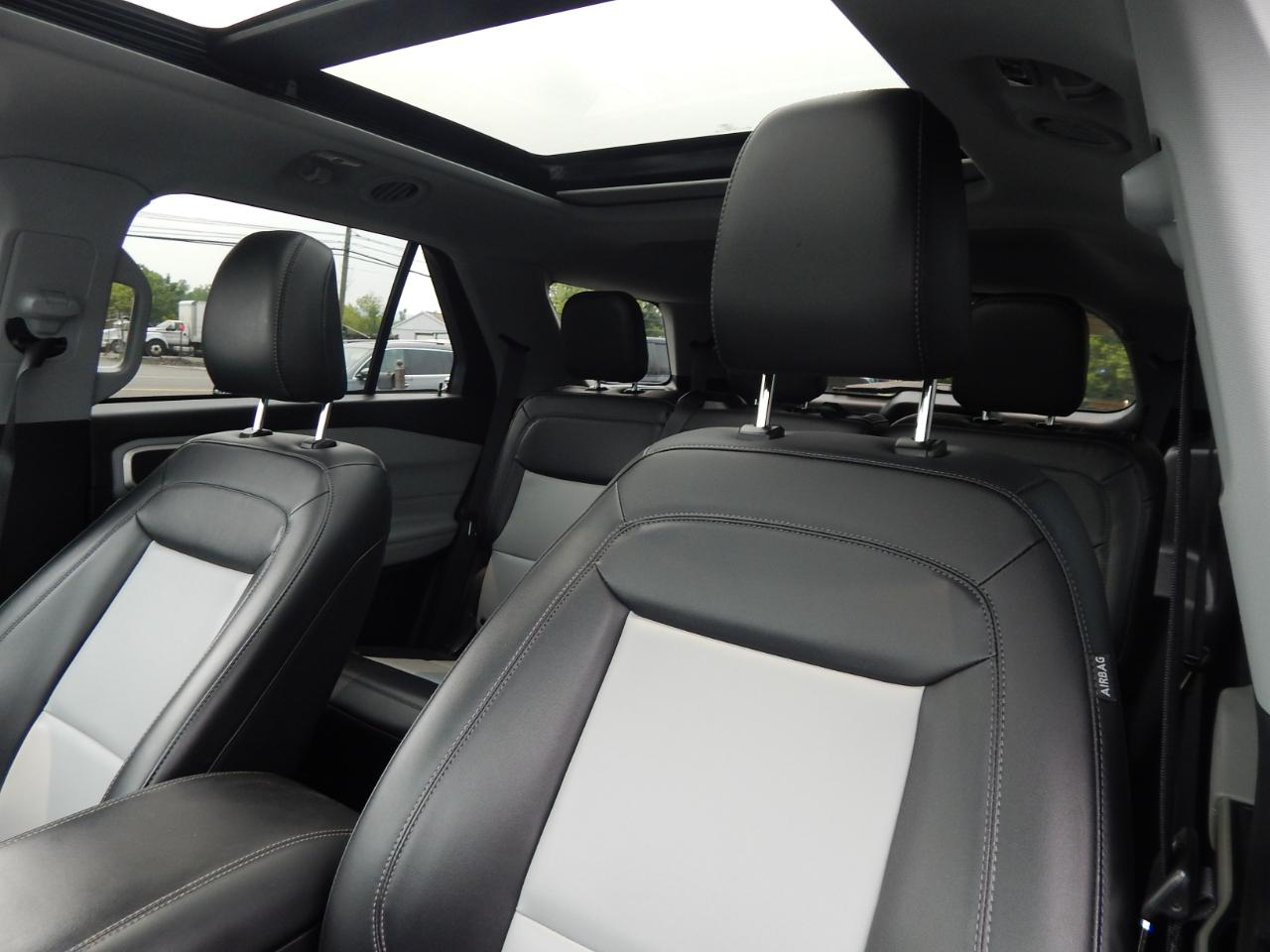 Ford Explorer XLT AWD 2022