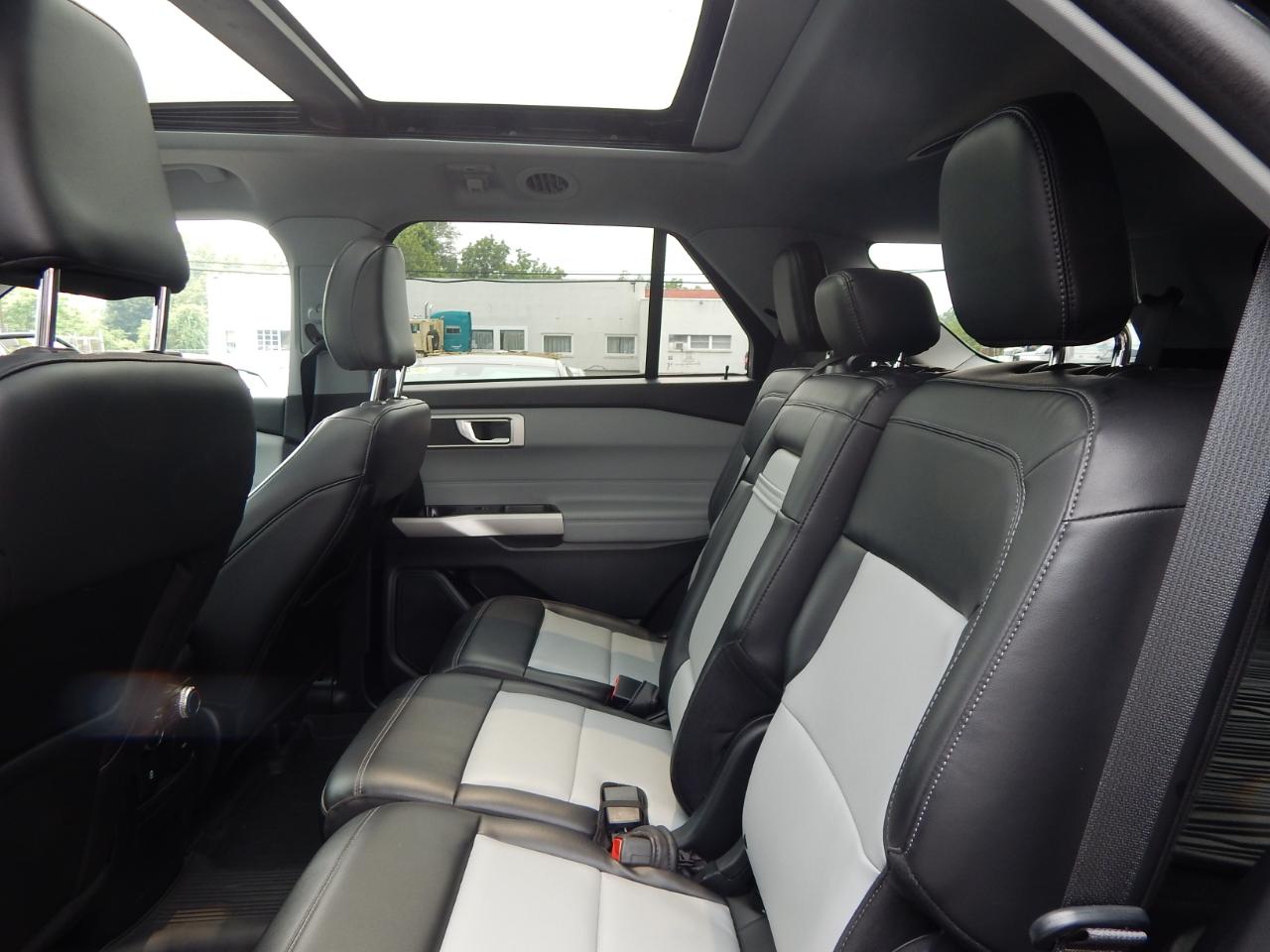 Ford Explorer XLT AWD 2022