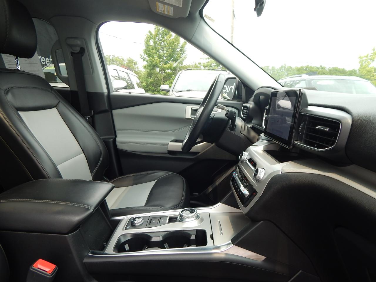 Ford Explorer XLT AWD 2022