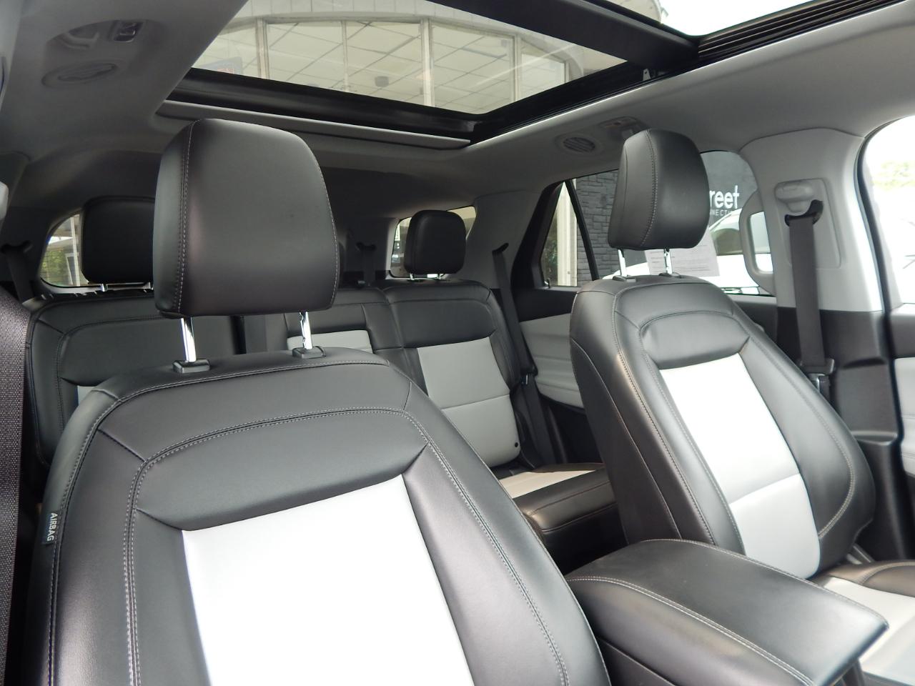 Ford Explorer XLT AWD 2022
